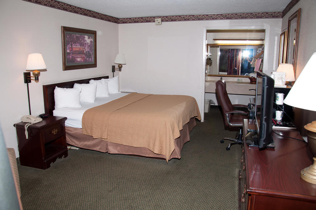 Magnuson Grand Hotel And Conference Center هاموند الغرفة الصورة